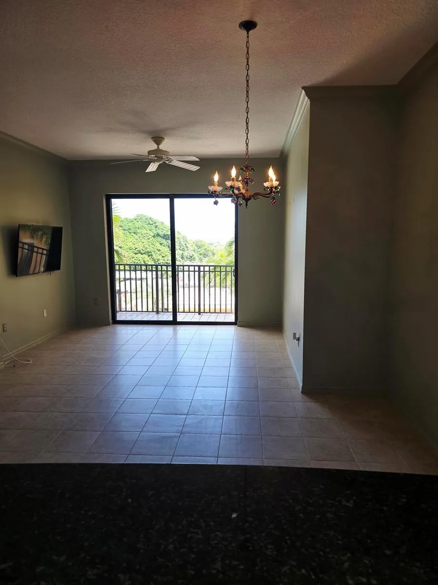 511 Lucerne Avenue #512 
