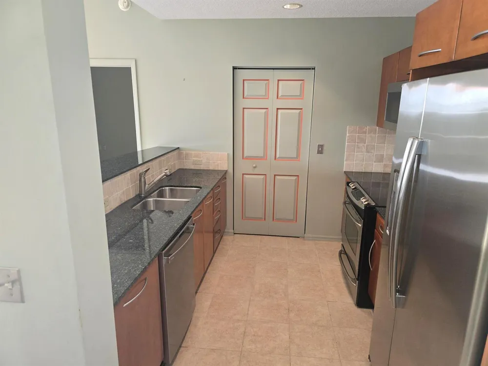 511 Lucerne Avenue #512 