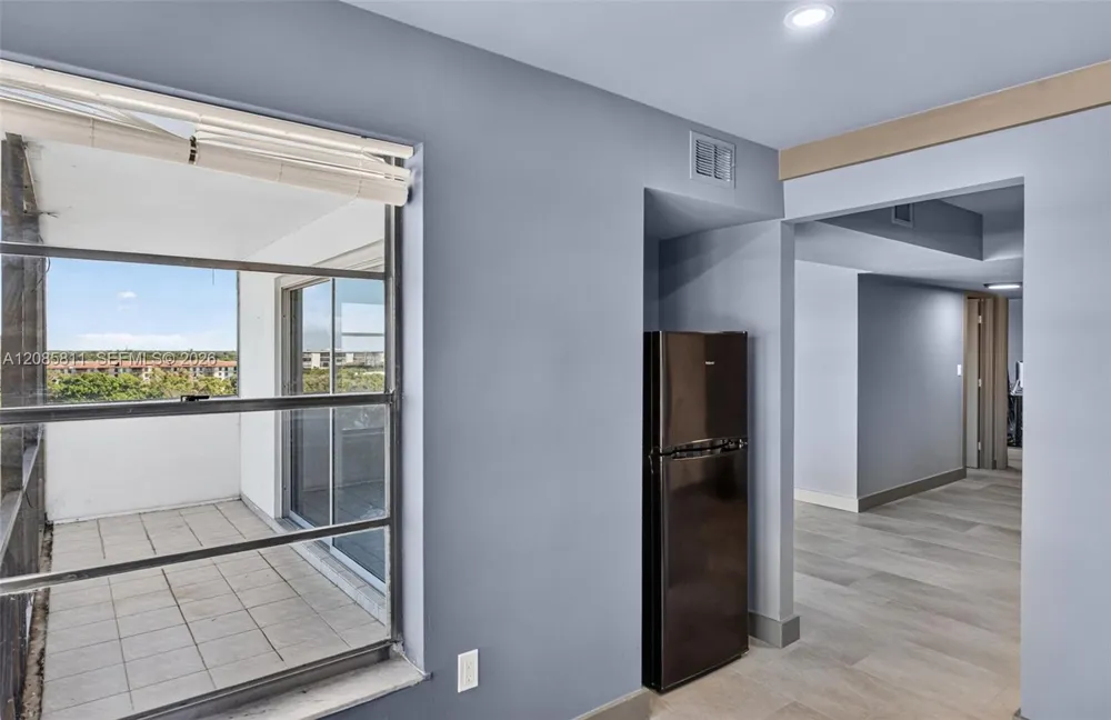 4174 Inverrary Dr #815 Lauderhill, FL 33319