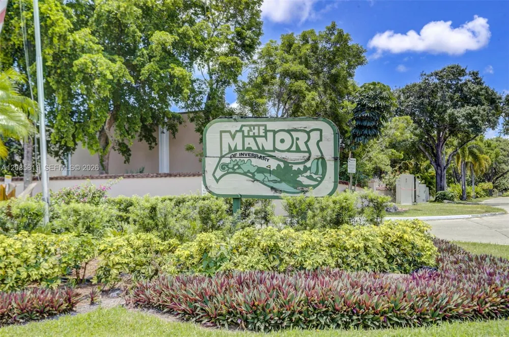 4174 Inverrary Dr #815 Lauderhill, FL 33319