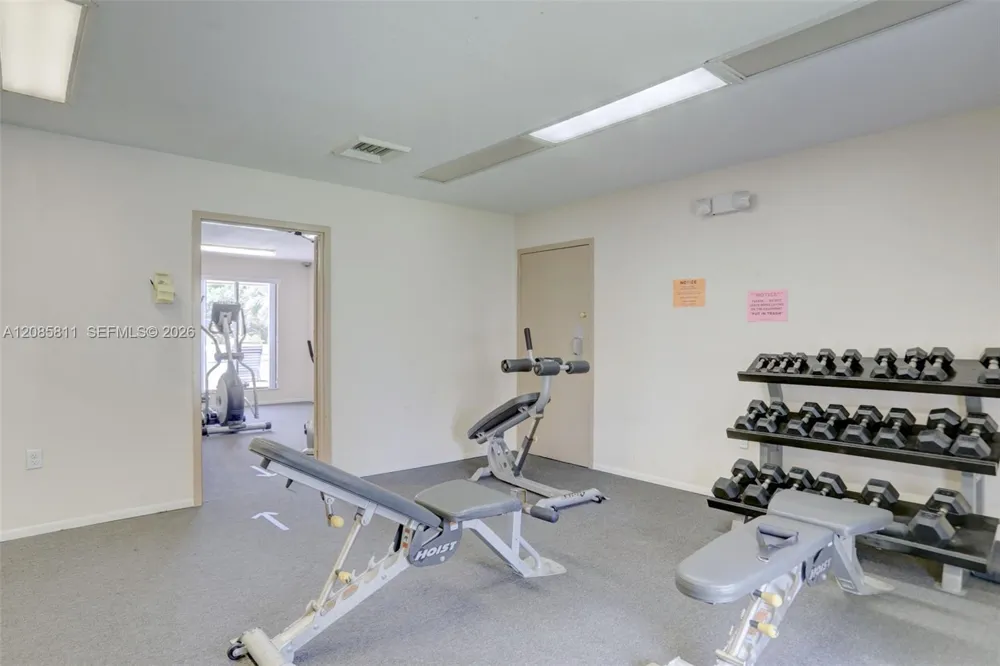 4174 Inverrary Dr #815 Lauderhill, FL 33319