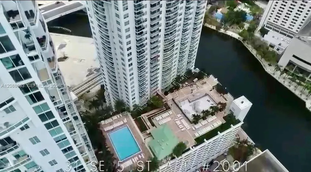31 SE 5th St #2001 Miami, FL 33131