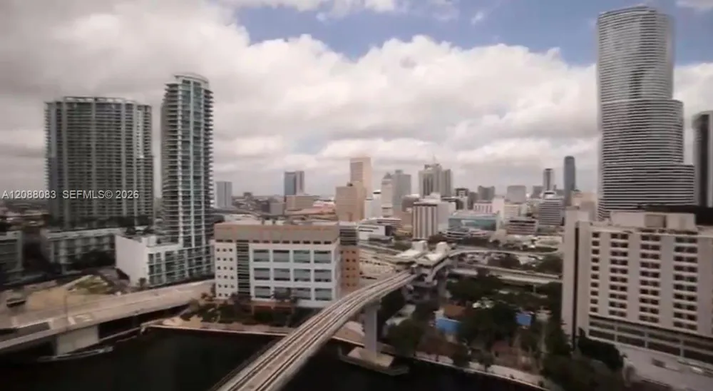 31 SE 5th St #2001 Miami, FL 33131