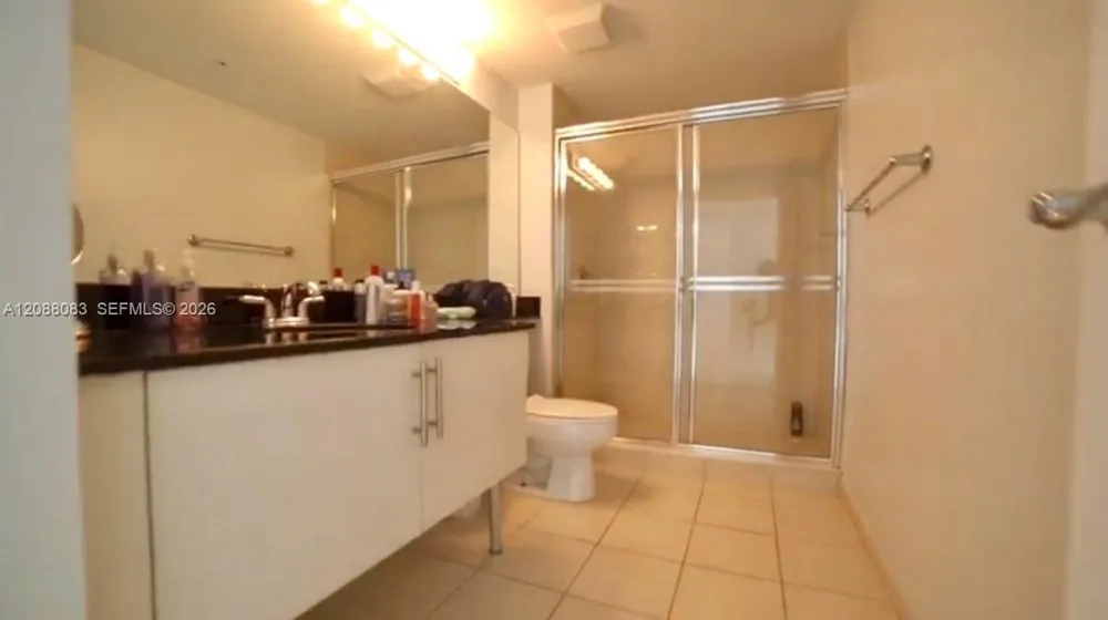 31 SE 5th St #2001 Miami, FL 33131
