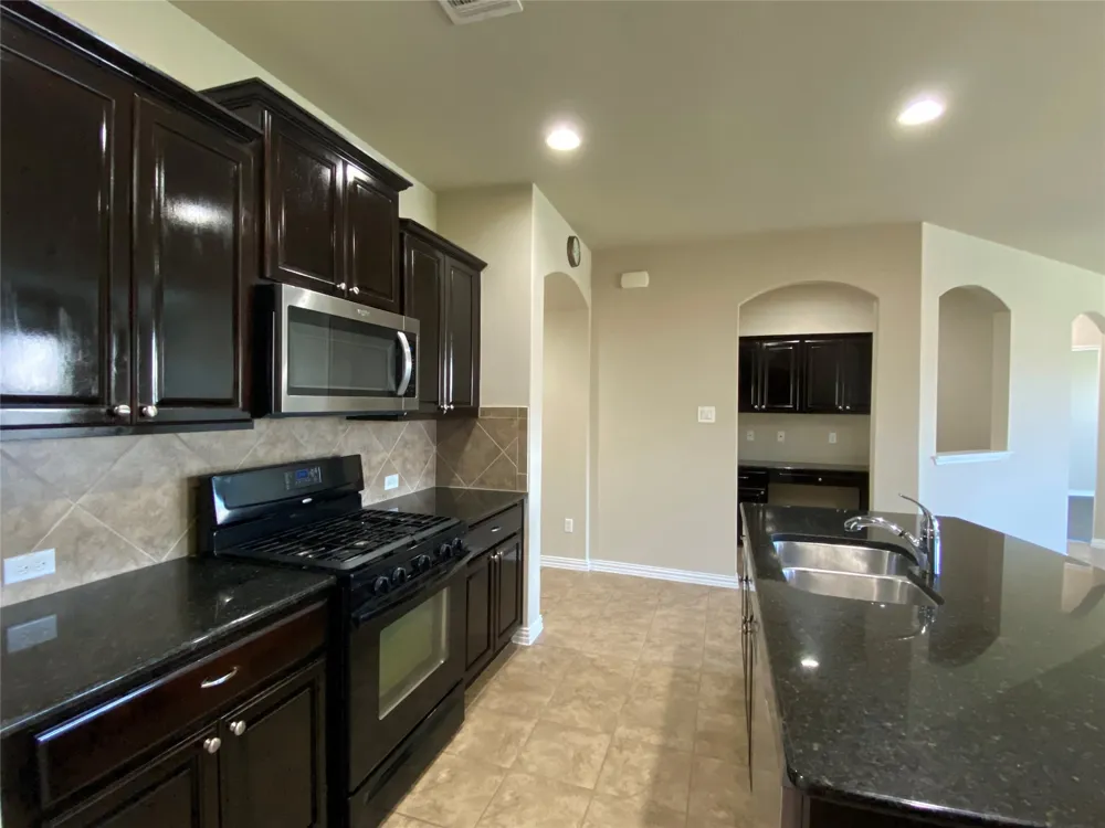 2009 Mary Ella Drive Leander, TX 78641
