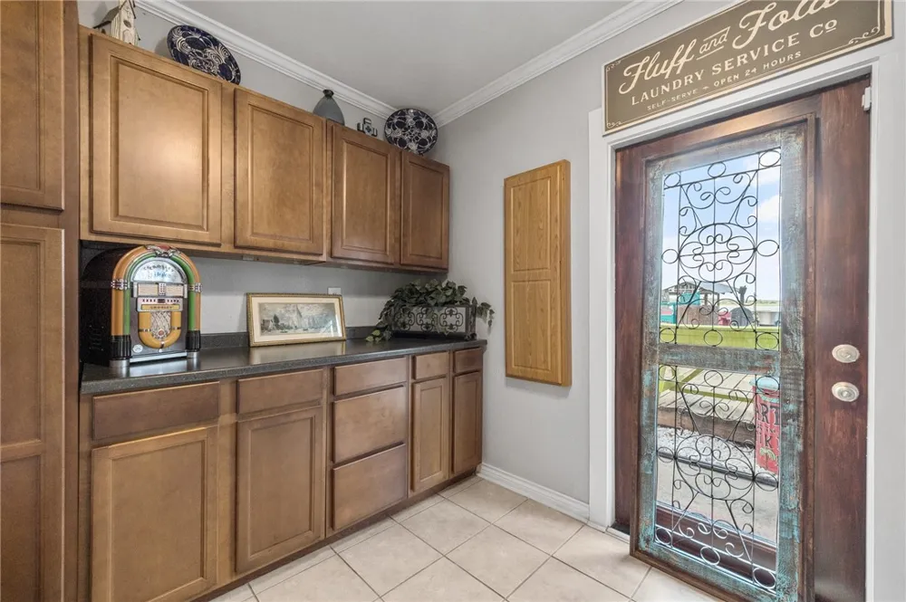 116 Sunset Drive Mathis, TX 78368