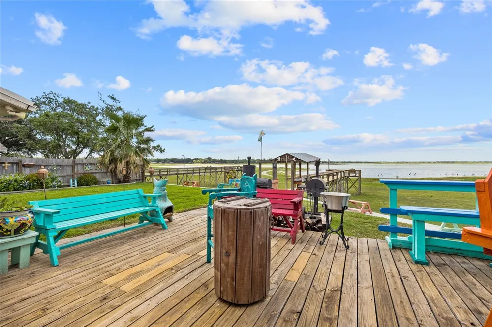 116 Sunset Drive Mathis, TX 78368