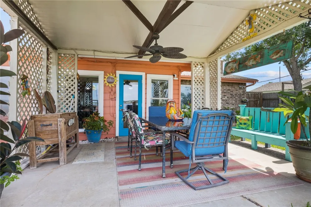 116 Sunset Drive Mathis, TX 78368