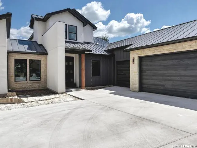 239 S Junius Peak Blanco, TX 78606