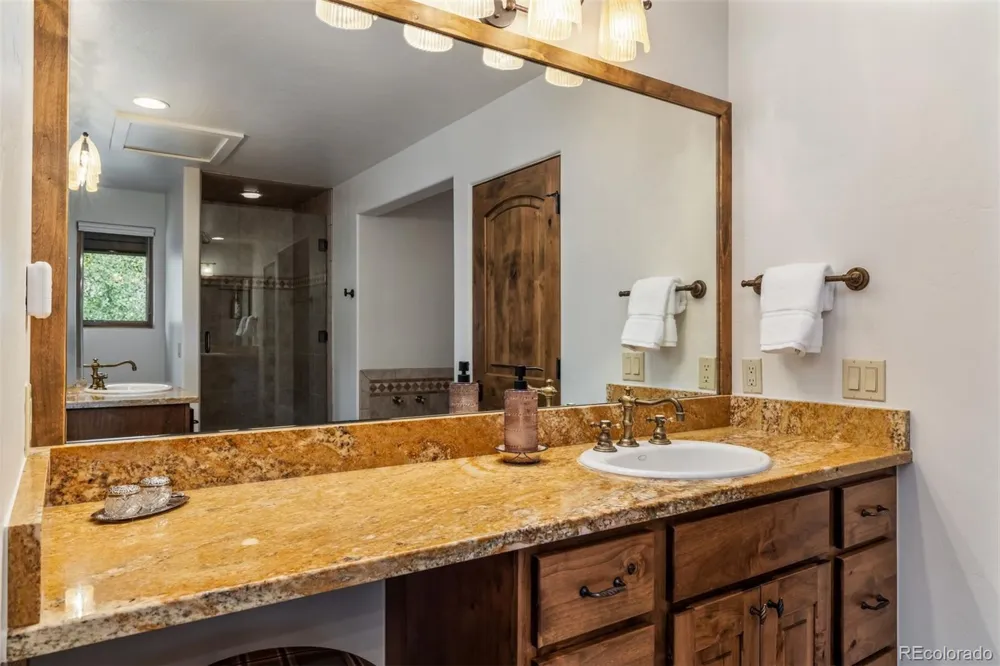 2204 Hamilton Creek Road Silverthorne, CO 80498
