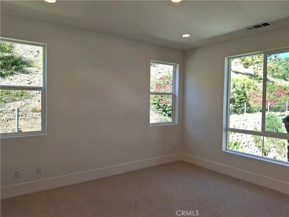 3552 Via Nido Carlsbad, CA 92009