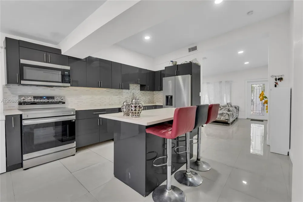 12501 NW 22nd Ave Miami, FL 33167