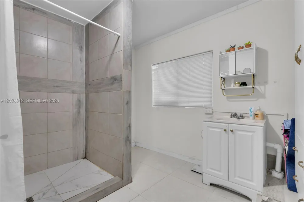 12501 NW 22nd Ave Miami, FL 33167