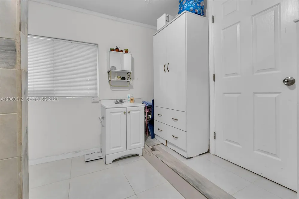 12501 NW 22nd Ave Miami, FL 33167