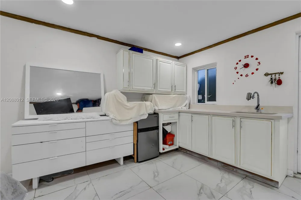 12501 NW 22nd Ave Miami, FL 33167