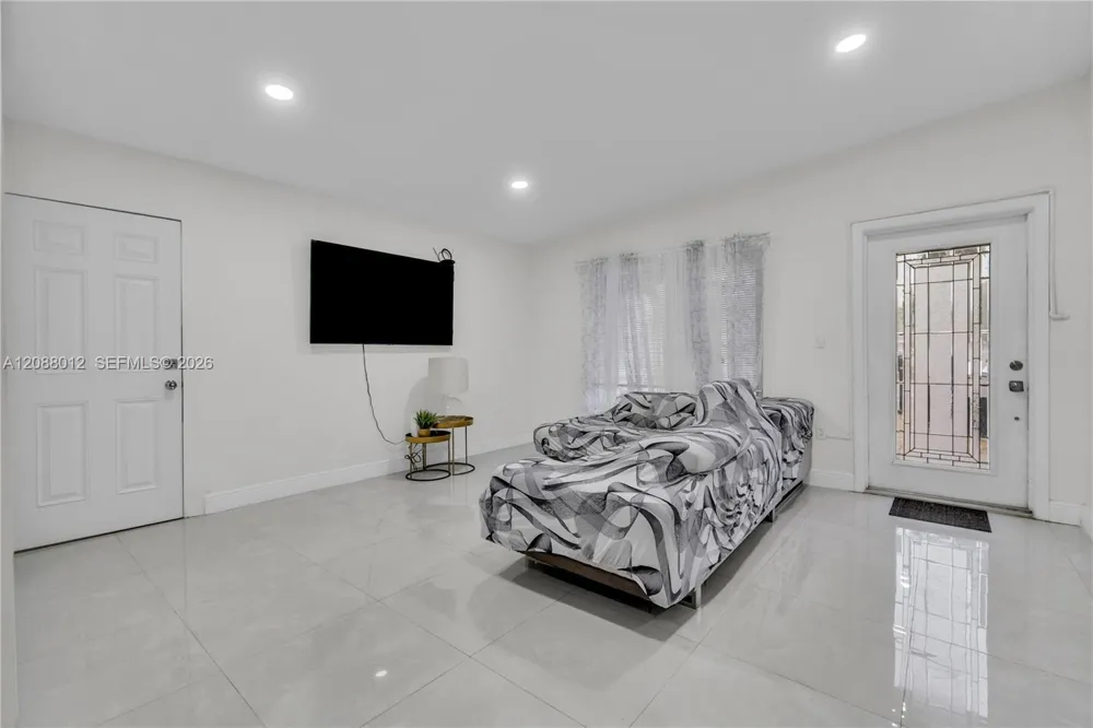 12501 NW 22nd Ave Miami, FL 33167