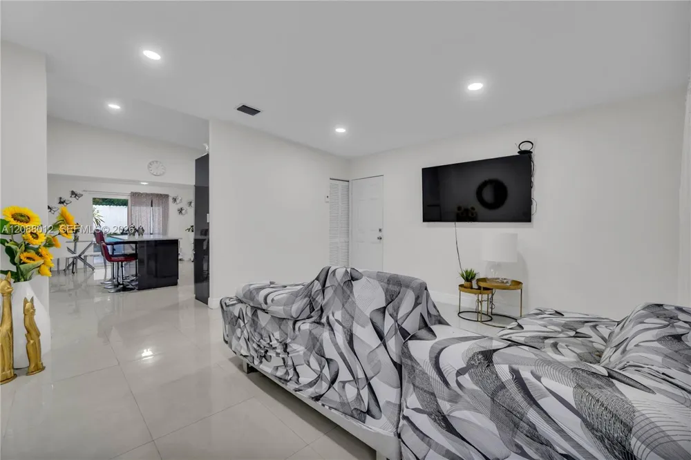 12501 NW 22nd Ave Miami, FL 33167