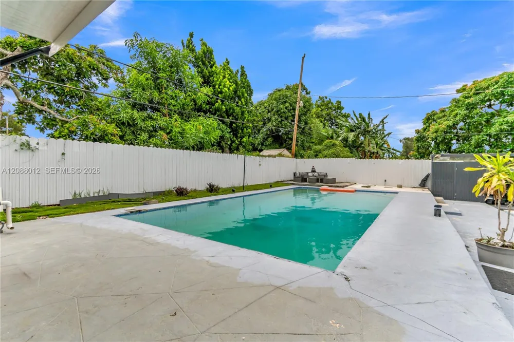 12501 NW 22nd Ave Miami, FL 33167