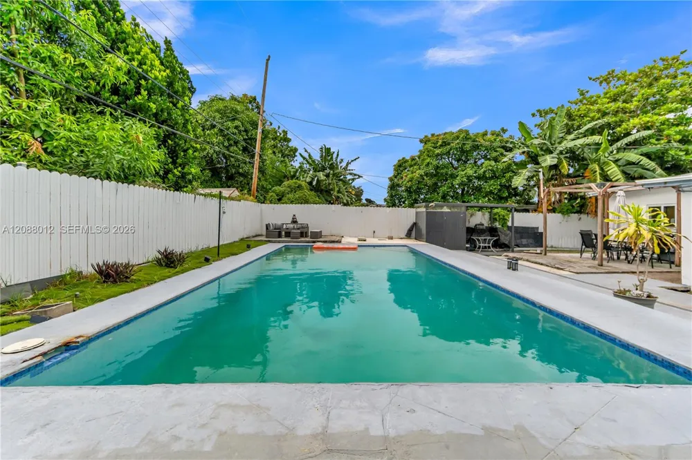 12501 NW 22nd Ave Miami, FL 33167