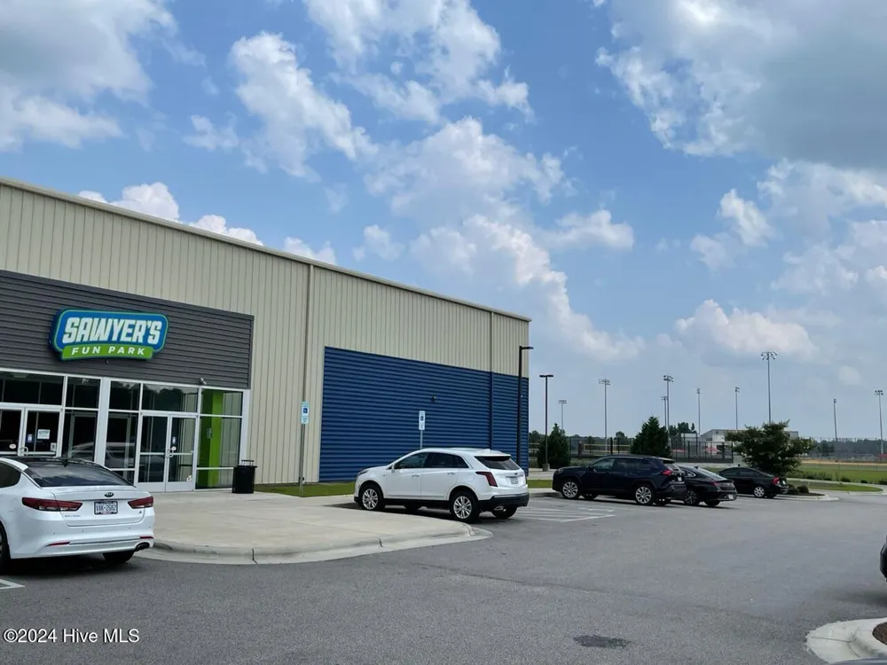 180 Seashore Street Grimesland, NC 27837