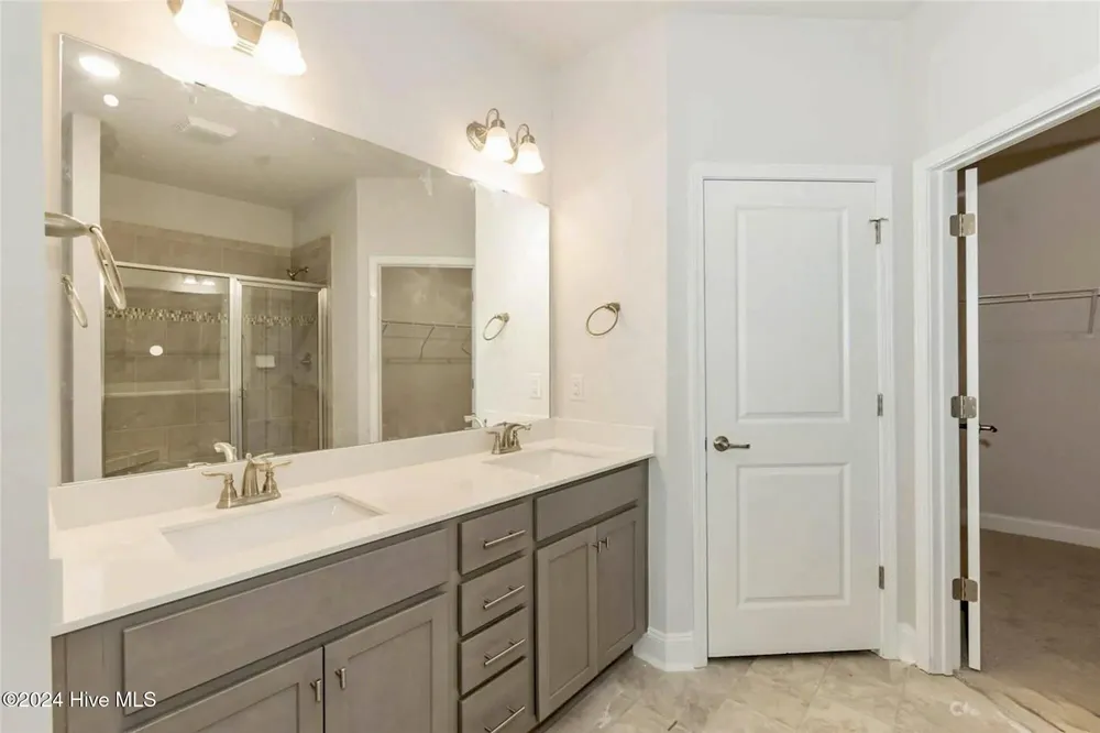 180 Seashore Street Grimesland, NC 27837