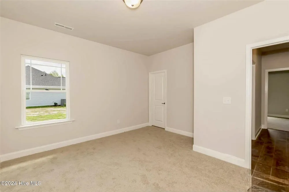 180 Seashore Street Grimesland, NC 27837