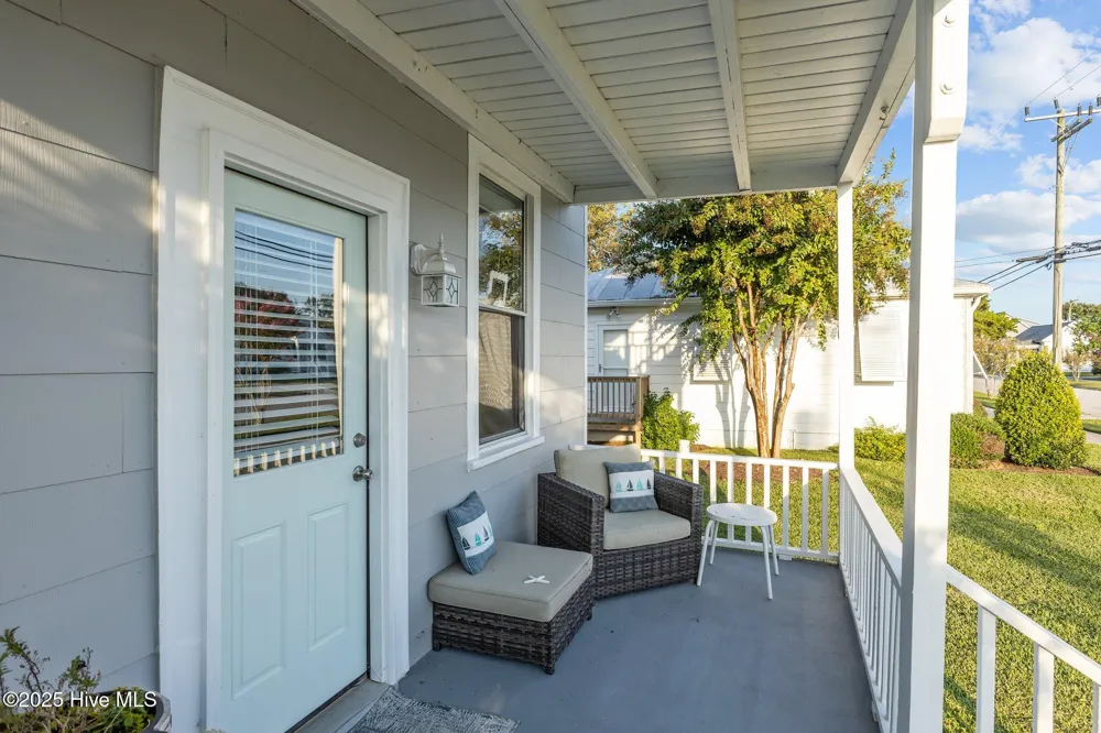 1406 Evans Street #B Morehead City, NC 28557