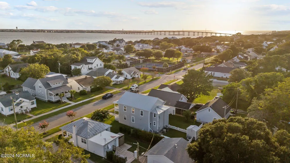 1406 Evans Street #B Morehead City, NC 28557