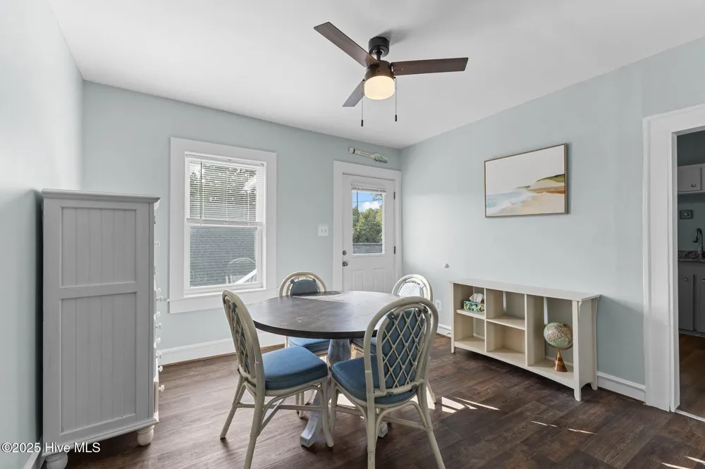 1406 Evans Street #B Morehead City, NC 28557