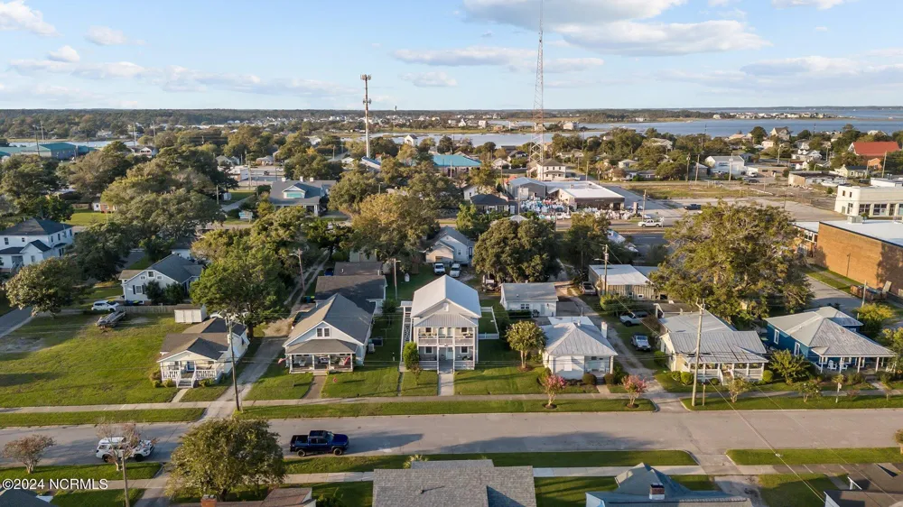 1406 Evans Street #B Morehead City, NC 28557