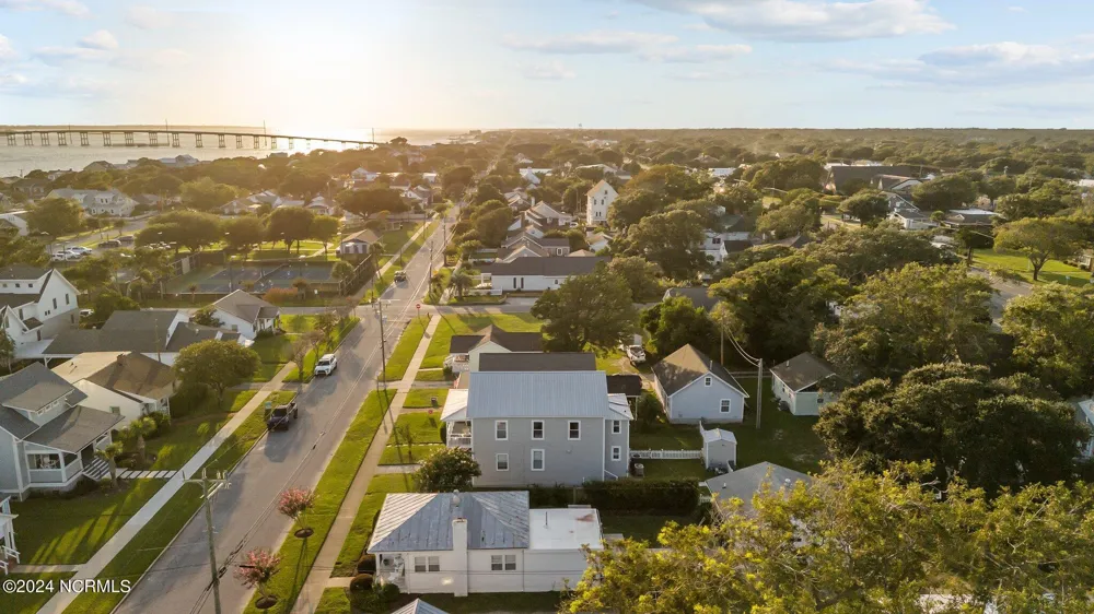 1406 Evans Street #B Morehead City, NC 28557