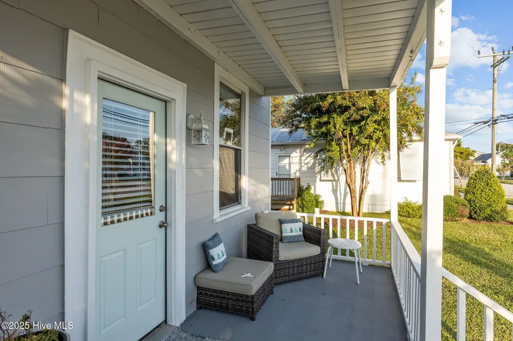 1406 Evans Street #B Morehead City, NC 28557
