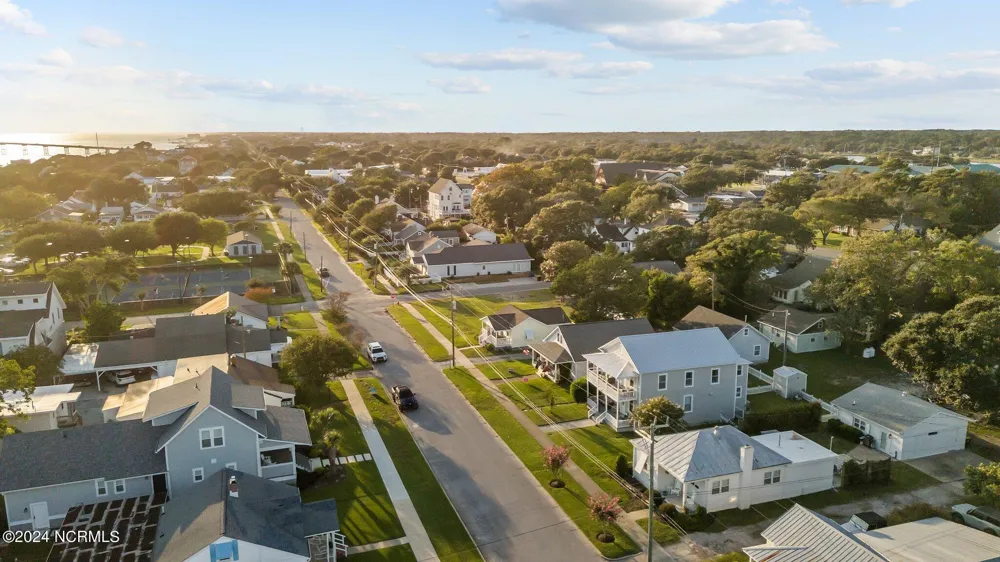 1406 Evans Street #B Morehead City, NC 28557