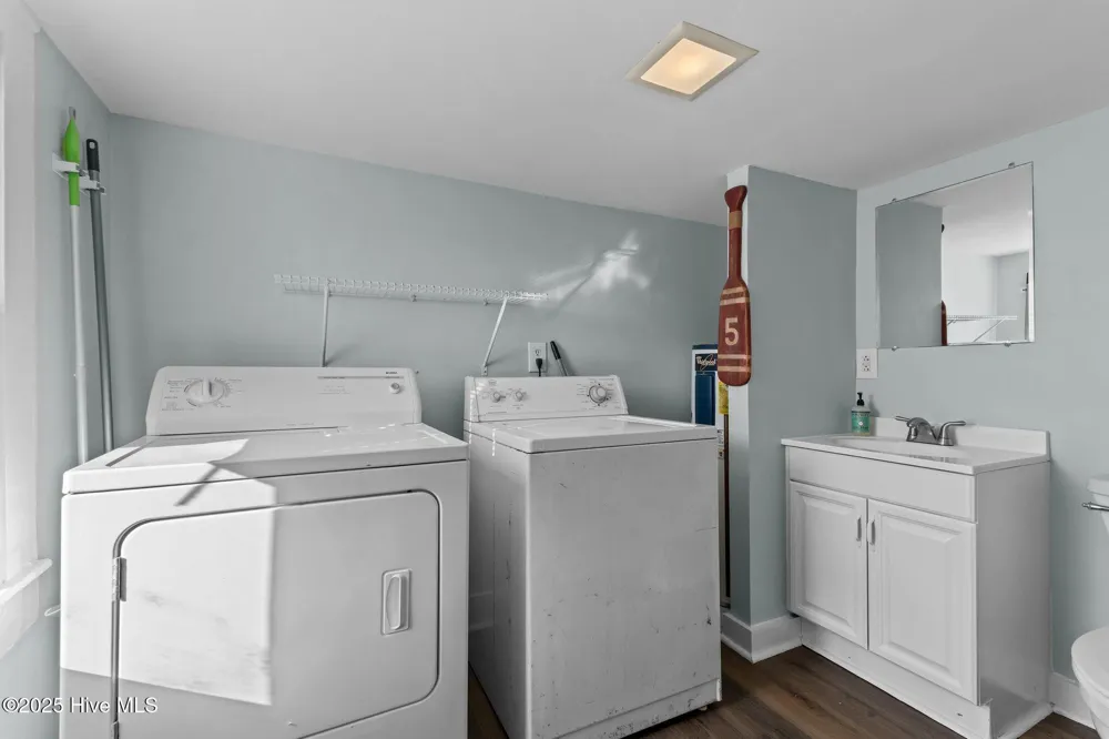 1406 Evans Street #B Morehead City, NC 28557