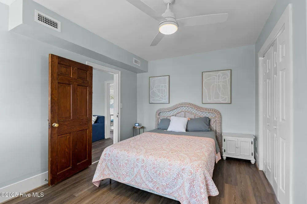 1406 Evans Street #B Morehead City, NC 28557