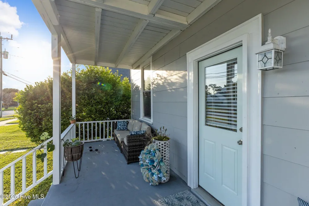 1406 Evans Street #B Morehead City, NC 28557