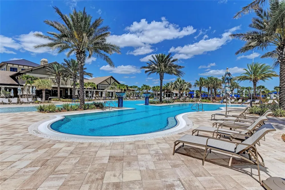 7683 SUMMERLAND COVE Lakewood Ranch, FL 34202