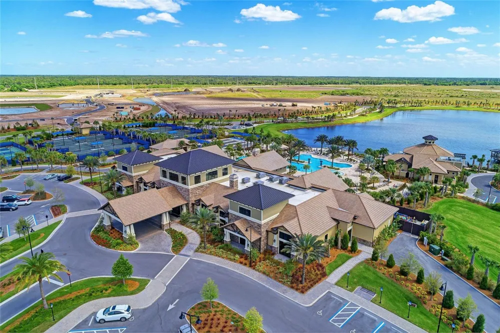 7683 SUMMERLAND COVE Lakewood Ranch, FL 34202