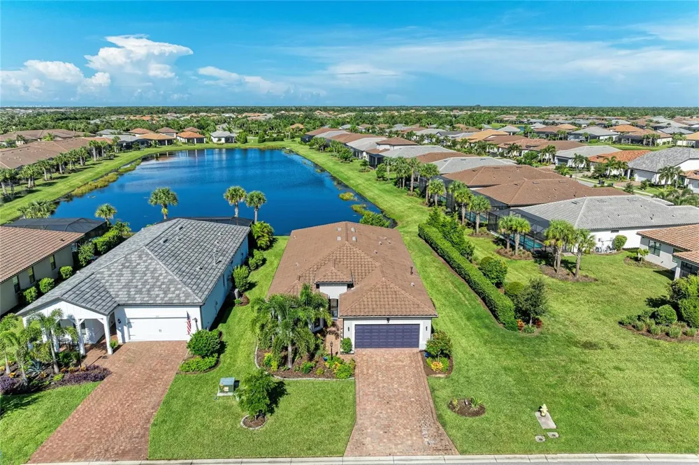 7683 SUMMERLAND COVE Lakewood Ranch, FL 34202