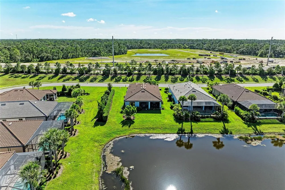 7683 SUMMERLAND COVE Lakewood Ranch, FL 34202