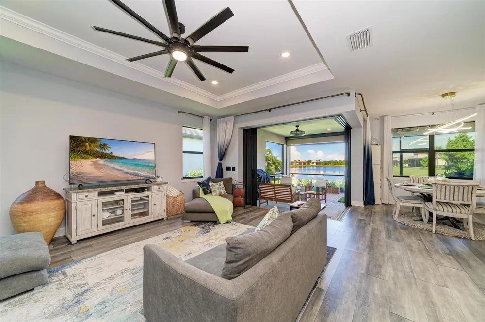 7683 SUMMERLAND COVE Lakewood Ranch, FL 34202