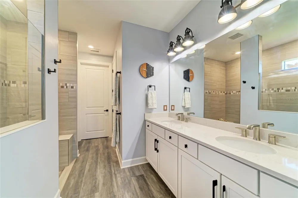 7683 SUMMERLAND COVE Lakewood Ranch, FL 34202