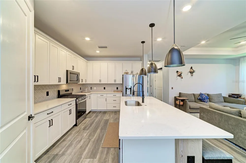 7683 SUMMERLAND COVE Lakewood Ranch, FL 34202
