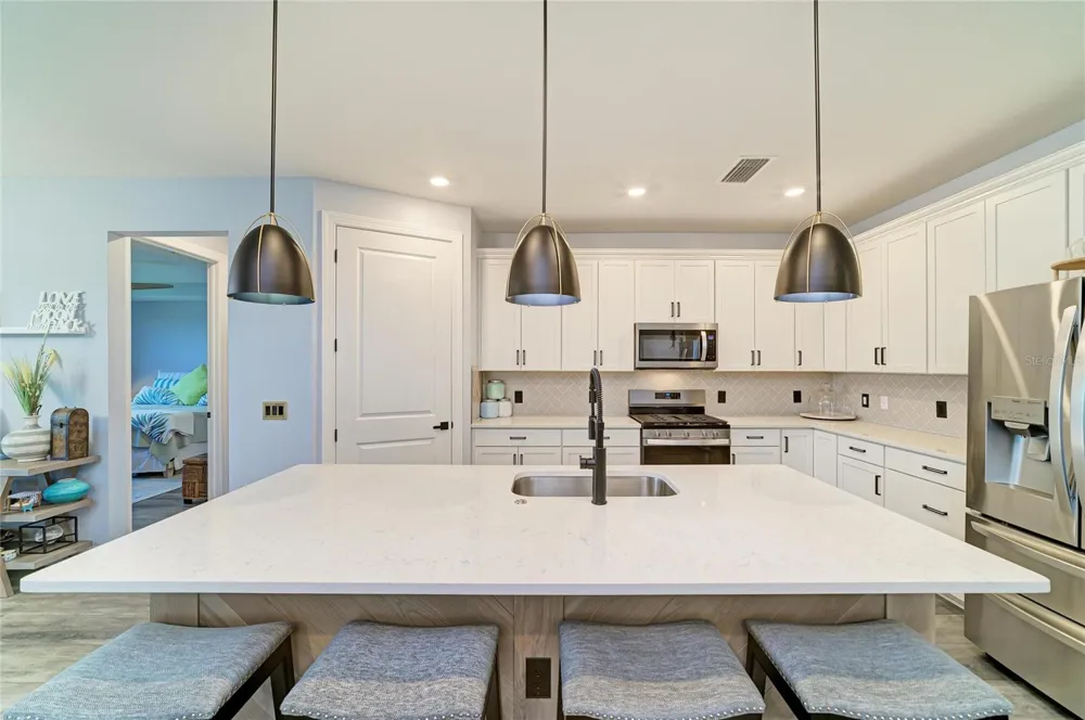 7683 SUMMERLAND COVE Lakewood Ranch, FL 34202