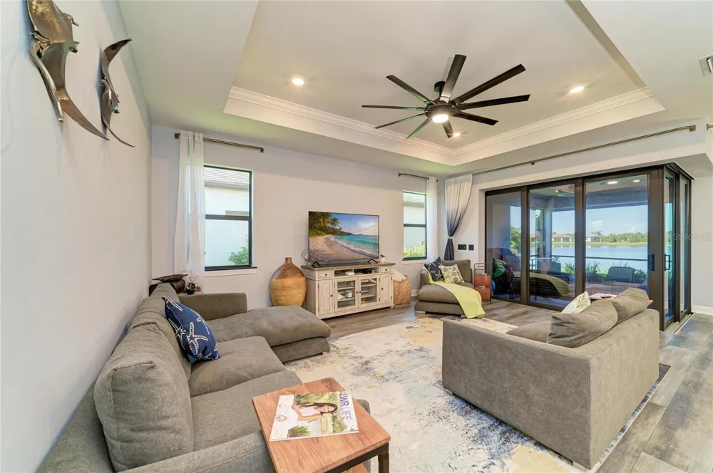 7683 SUMMERLAND COVE Lakewood Ranch, FL 34202