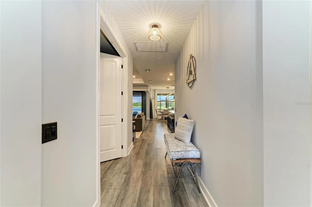 7683 SUMMERLAND COVE Lakewood Ranch, FL 34202