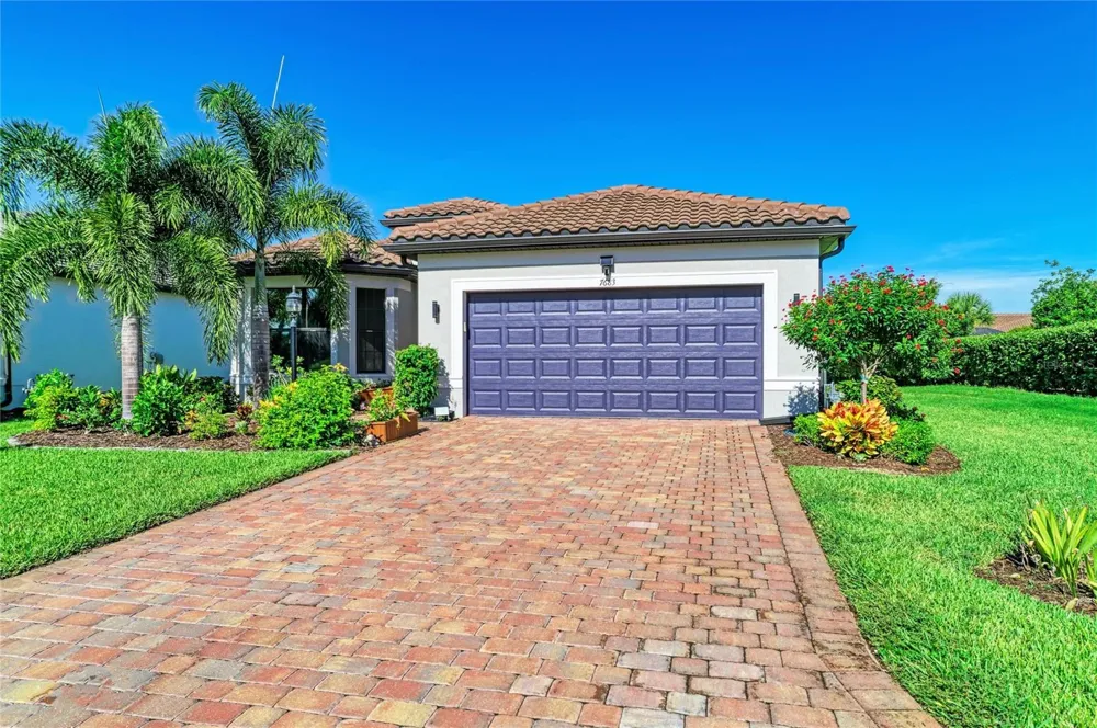 7683 SUMMERLAND COVE Lakewood Ranch, FL 34202