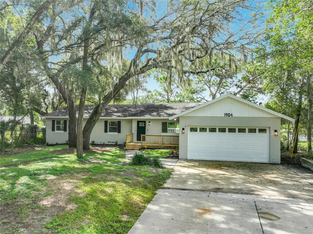 1904 LAKE ALMA DRIVE Apopka, FL 32712