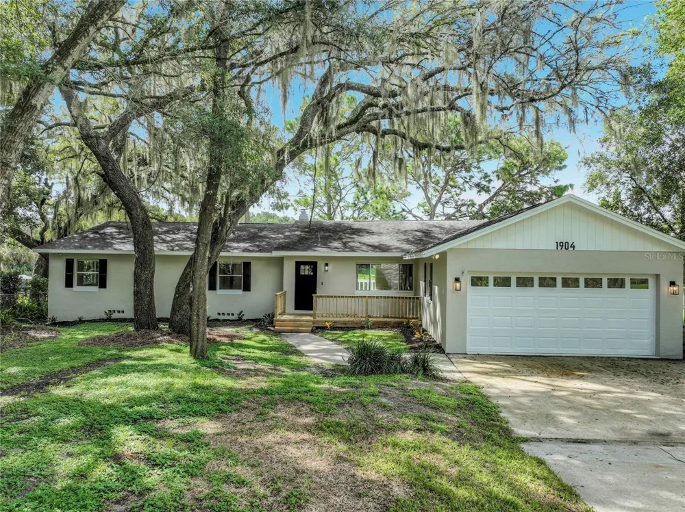 1904 LAKE ALMA DRIVE Apopka, FL 32712