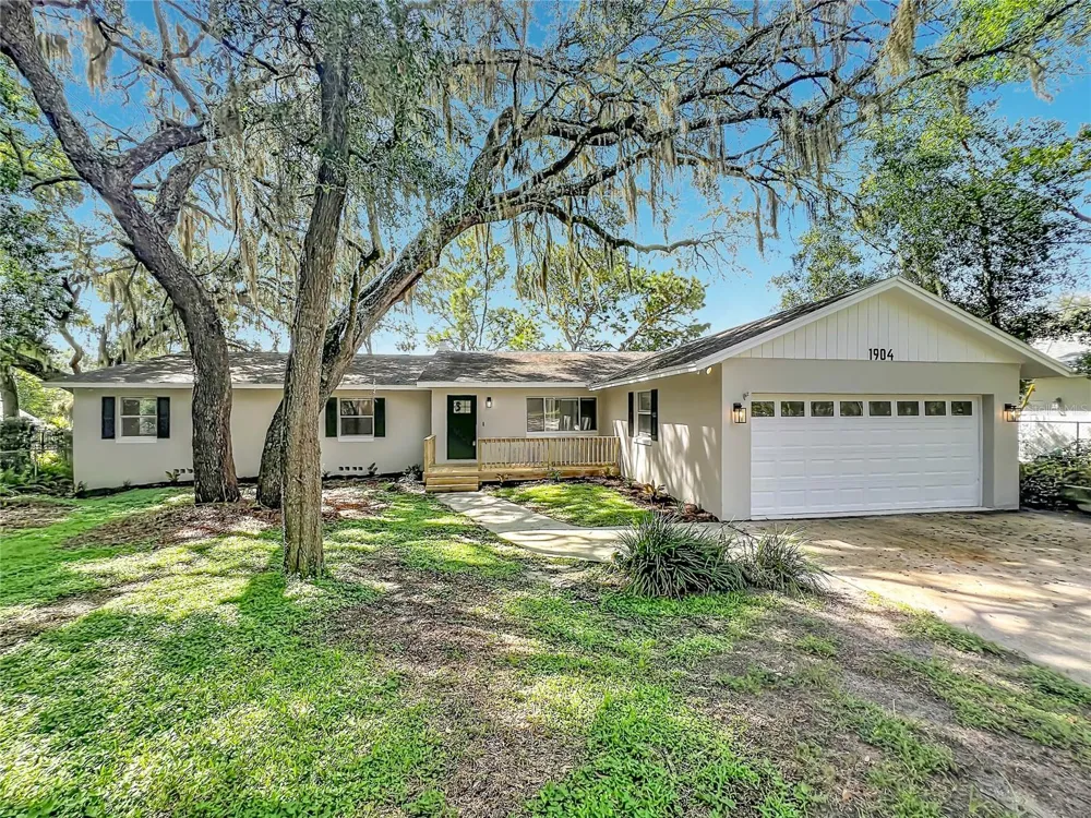 1904 LAKE ALMA DRIVE Apopka, FL 32712